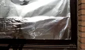Cum poți transforma o banală folie de aluminiu în aer condiționat. Soluția pare desprinsă din altă epocă, dar funcționează