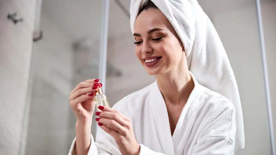 Rutina de skincare în sezonul rece, pentru o piele sănătoasă și hidratată | Dr. Anca Minca: 