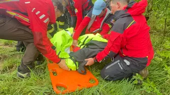 Noi imagini emoționante cu momentul în care copilul de 5 ani din Sibiu a fost salvat! Micuțul Alex a început să zâmbească
