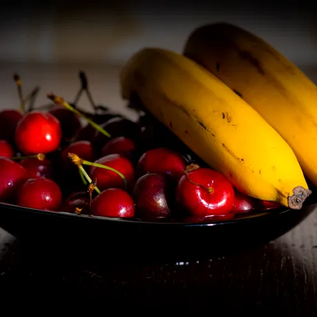Top 5 fructe cu mult zahăr. Dăunează ficatului și îngrașă, deci nu face excese!