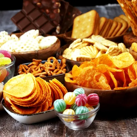 Motivele pentru care poftești la alimente dulci, grase sau sărate
