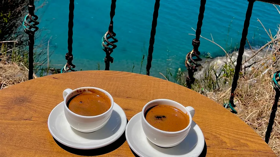 Câtă cafea putem bea vara. Care este recomandarea specialiștilor