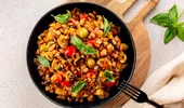 Caponata siciliană: deliciul mediteranean pe care trebuie să-l încerci acasă!