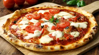 Cea mai bună metodă să reîncălzești pizza. Nu ai nevoie de cuptor cu microunde