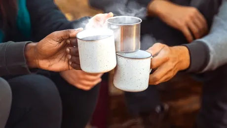 Cafeaua și ceaiul foarte fierbinți pot ascunde un risc pentru sănătate. Ce au descoperit cercetătorii