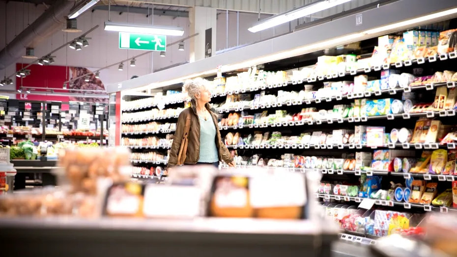 Ce fac magazinele cu alimentele rămase în supermarketuri Paște? Puțini români știu asta