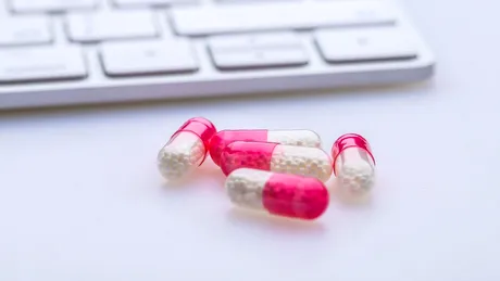 La ce pericole se expun românii care își pun singuri diagnostice citind pe internet. Medic: Poți să ai un simptom care să apară în 5 boli diferite, cu tratamente complet diferite