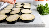 Cum se coc corect vinetele? Aceasta e cea mai simplă metodă de a pregăti vinete delicioase pentru iarnă