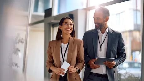 Până la ce oră poți să spui „Bună dimineața!” Ce spun normele de conduită din România