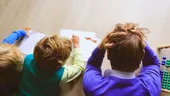 10 moduri în care să-ţi ajuţi copilul cu temele