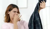 Hainele miros urât după ce le-ai spălat? Regula de 30 de minute pe care să o pui rapid în practică