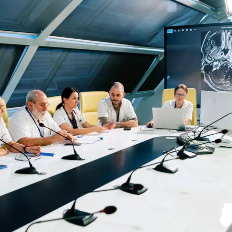 Abordarea multidisciplinară modernă, esențială pentru pacienții oncologici