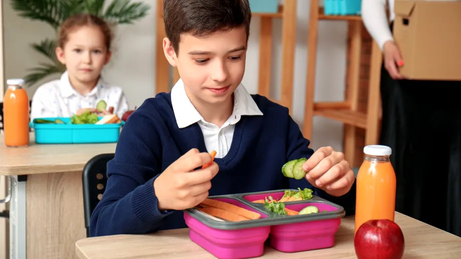 Greșeala frecventă a părinților la pachetul de școală pentru copii. Sfaturile nutriționistului