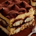Câte ouă se folosesc la 10 porții de tiramisu. Cum să-ți iasă crema fină și aerată