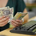 Românii care pot primi bani de la stat timp de 6 luni. Termenul limită este de 60 de zile