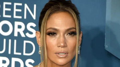 Jennifer Lopez, pas cu pas, tot ce face pentru a arăta mai tânără cu 20 de ani