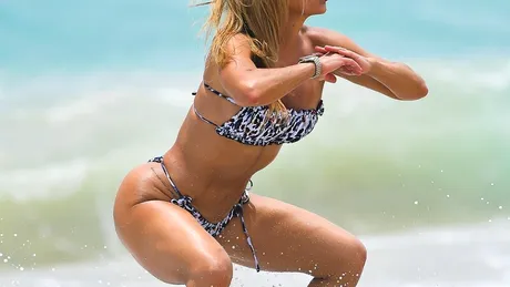 Jennifer Nicole Lee, fitness pe plajă. Cum și-a etalat formele modelul american