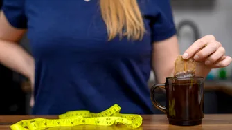Ceaiurile care te ajută după mesele grele de 1 Mai. Ce alegi pentru indigestie și disconfort?