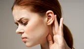 Când devin îngrijorătoare durerile de urechi – cauze, semnele unei infecții, tratament naturist