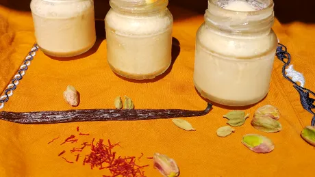 CSÎD a încercat - Kulfi, îngheţata indiană cu cele mai scumpe mirodenii - şofran, cardamom, vanilie - reţetă simplă
