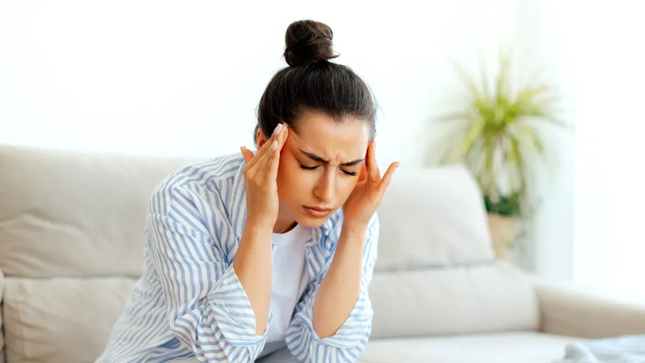 Te doare capul? Trucul simplu recomandat de un neurolog care poate acționa în doar 15 minute