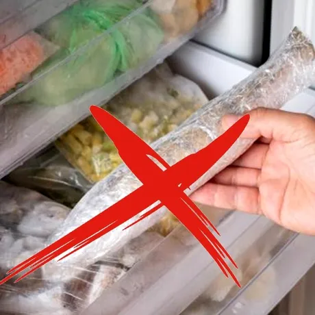 Cele 7 alimente pe care nu trebuie să le congelezi niciodată. Care este motivul