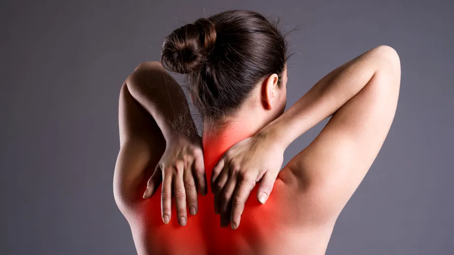 Motive întemeiate să mergi la medic dacă tusea îți trimite junghiuri în spate