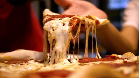 BOALA care poate fi ameliorată dacă mănânci PIZZA în fiecare săptămână