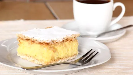 Cea mai simplă rețetă de cremșnit cu cremă de vanilie