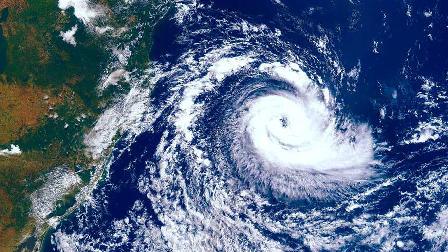 Un ciclon polar va pătrunde în România! Aduce ploi, vijelii și ninsori în aproape toată țara. Temperaturile scad drastic / VIDEO