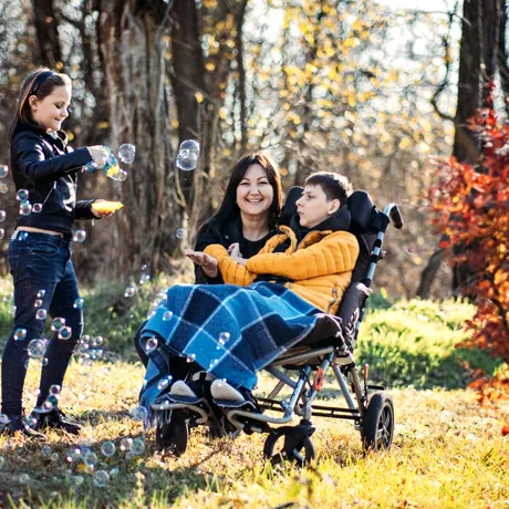 Noi modificări pentru persoanele cu dizabilități din România! Ce presupune noua lege