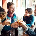 Consumul de alcool poate crește riscul pentru 20 de afecțiuni grave. Ce au descoperit cercetătorii