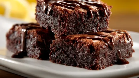 Negresă de post. Desertul simplu și delicios, fără ouă și lapte