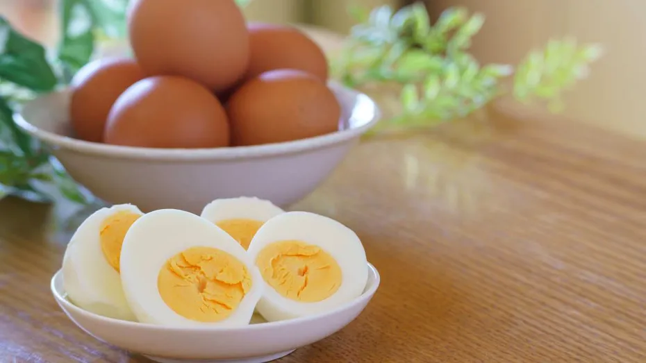 Dieta cu ouă fierte: ce ai voie să mănânci ca să slăbești și să nu-ți afecteze colesterolul. Meniu complet pe 7 zile