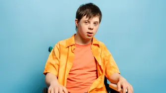 Se modifică ajutorul de 1.000 de lei pentru copiii cu dizabilități. Cine primește mai puțini bani din 2027 și cine pierde sprijinul