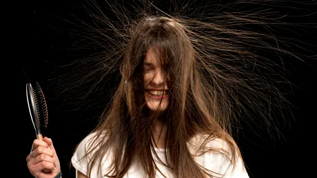 Măști de păr naturale pentru combaterea încreţirii! Părul tău nu va mai avea un aspect electrizat