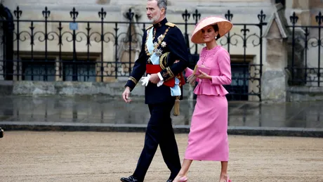 Eleganță la superlativ la ceremonia de încoronare a regelui Charles al III-lea. Ținutele purtate de primele doamne la fastuosul eveniment