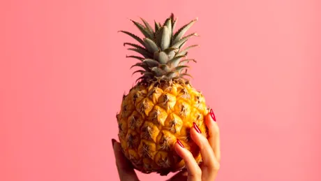 Ananasul: 3 motive să nu lipsească din alimentaţie