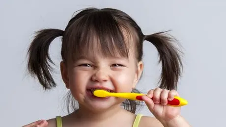3 probleme frecvente de sănătate orală la copii