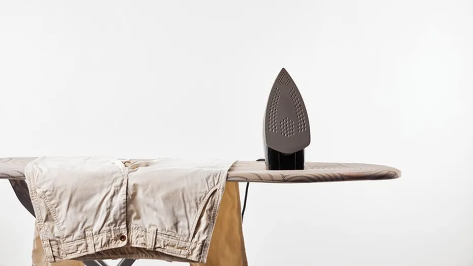 Cum să cureți talpa fierului de călcat cu acest medicament banal din farmacii