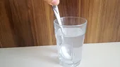 Apa alcalină: este cu adevărat mai sănătoasă decât apa obișnuită?