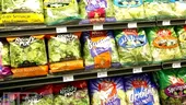 Trebuie sau nu spălată salata la pungă cumpărată din supermarket? Ce au descoperit oamenii de știință