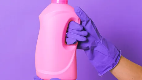 Produse de curățenie pe care niciodată să nu le amesteci