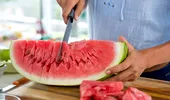 Cum alegi de fiecare dată un pepene verde dulce și zemos. Indiciul simplu pe care mulți cumpărători îl ignoră