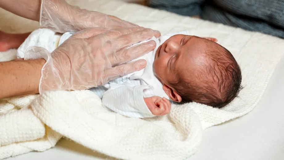 Două femei au aflat la 35 de ani că au fost încurcate la naștere. S-au întâlnit pentru prima dată: „Ne-am înțeles imediat”