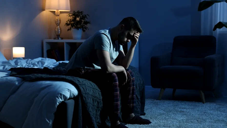 Obiceiul nocturn care poate semnala un risc de cancer și pe care mulți îl ignoră