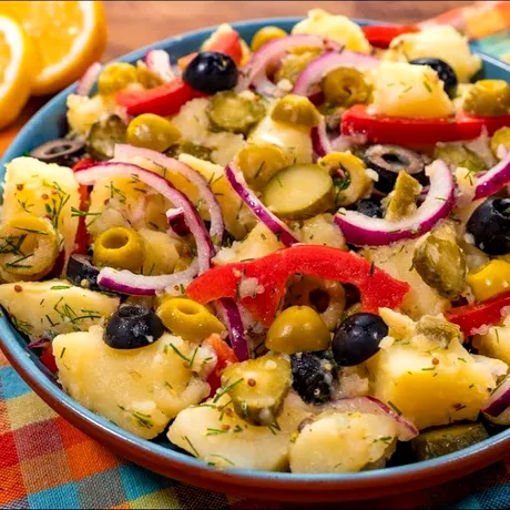 Salată orientală de post! Secretul care o face delicioasă: ce ingredient să adaugi