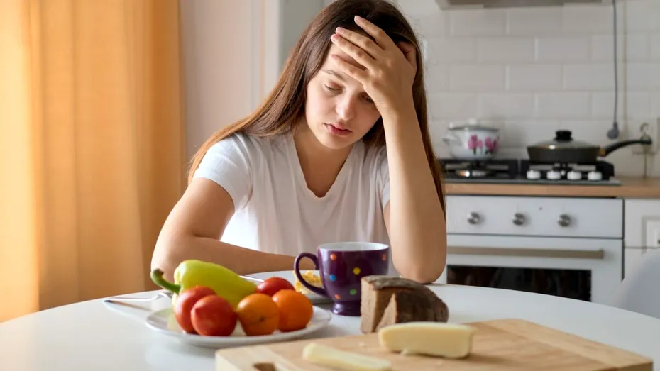 5 semne că mănânci prea puțin și cum îți poate afecta acest lucru sănătatea