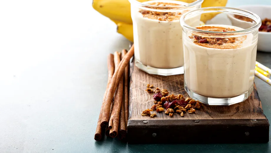 Rețetă de smoothie pentru creșterea părului | Are gust de desert și beneficii multiple