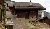 Vrei să te muți la munte? Un sat din Europa plătește până la 21.000 de dolari noilor locuitori și oferă ajutor financiar lunar